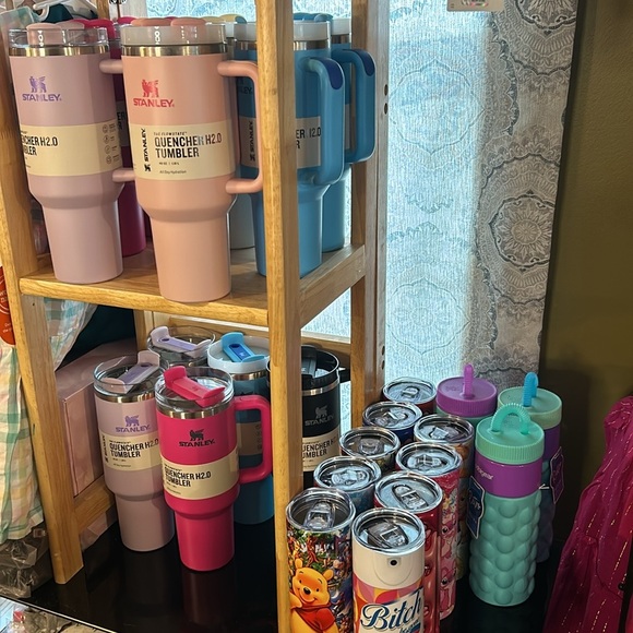 🤷♀️🙋♀️$LIVE SHOW! LOW LOW Starts$🙋♀️🤷♀️ - Picture 8 of 16